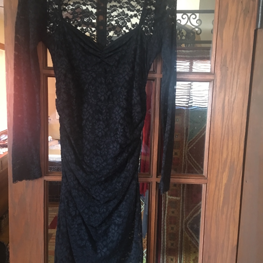 Dress - Picture 3 of 3